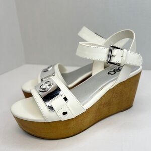 GBG Guess Danna Platform Wedge Sandals In White/Silver Buckle Womens Sz 6M XLNT